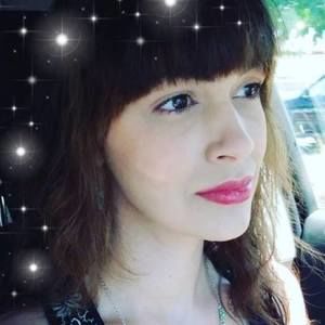 Meet your Posher, Gloria